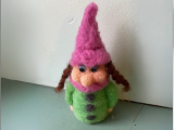 Original source: https://s3.amazonaws.com/coursestorm/live/media/74920ff85e8511f0a371124bd5b32d05 Needle Felted Holiday Gnomes
