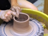 Beginner Pottery: wheelthrowing basics