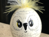 Egg Decorating: Snowy Owl (Daytime)