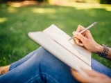 From Memory To Memoir: Writing Your Life Story ( New ) ( Online )