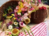 Cutting and Arranging Country Flowers 
