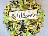 Create a “Welcome” Bumblebee Deco Mesh Wreath W24