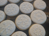 Original source: https://live.staticflickr.com/5550/31484845845_07d91c76bd_h.jpg Cookie Decorating w/ Baked by Cam S5
